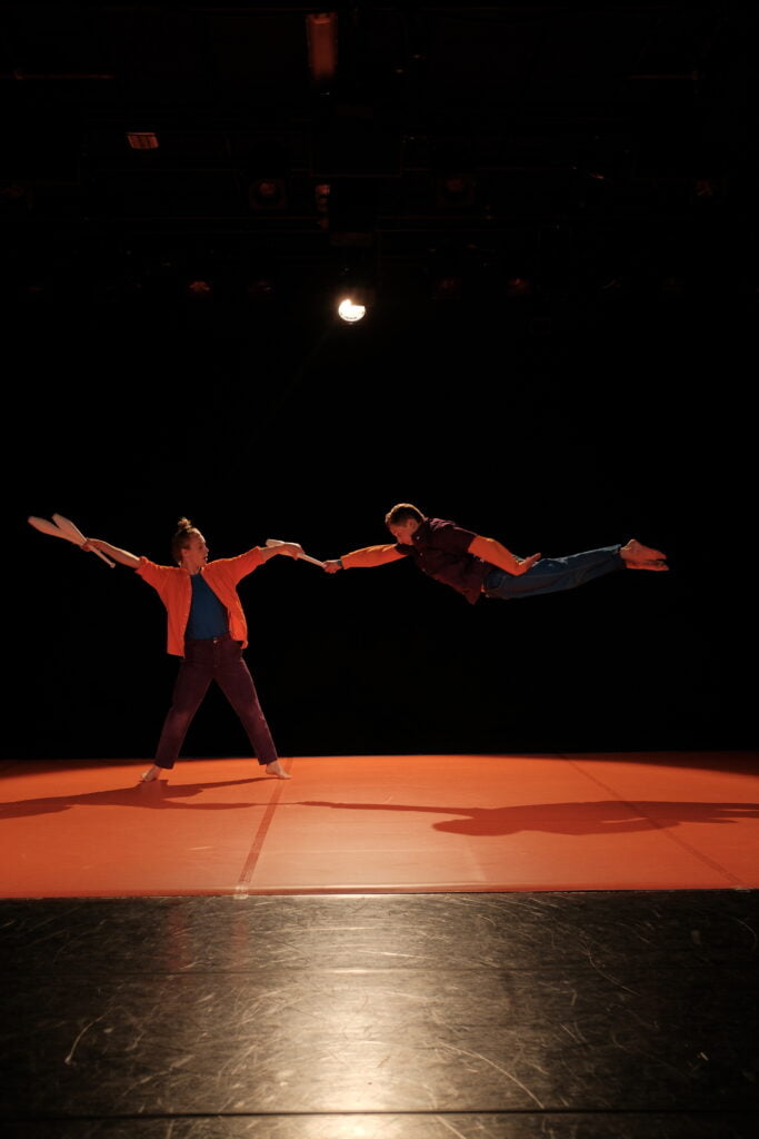 l'Escale-Tournefeuille-Spectacle-Cirque-Danse2025.01.12 la fabuleuse histoire de Basarkus Cie Lamento et Académie Fratellini galerie 1