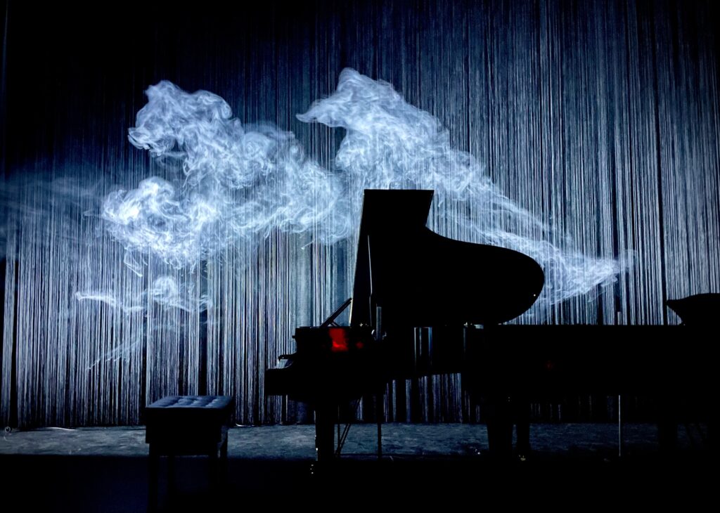 Sorcellerie pour 2 pianos, Cie Blizzard Concept, Concert et magie.